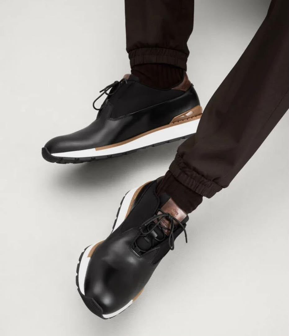 Chaussures cuir noir semelle caramel sans lacets